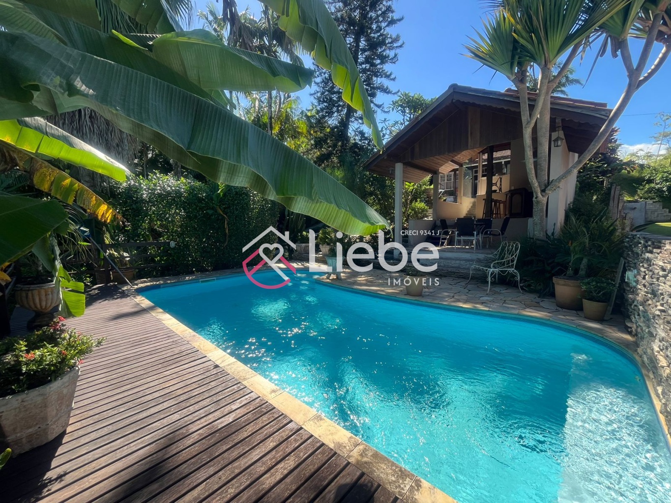 Casa única no Bairro Testo Central em Pomerode com 170,00m de construção, edificado num terreno com 708,75m - foto 1