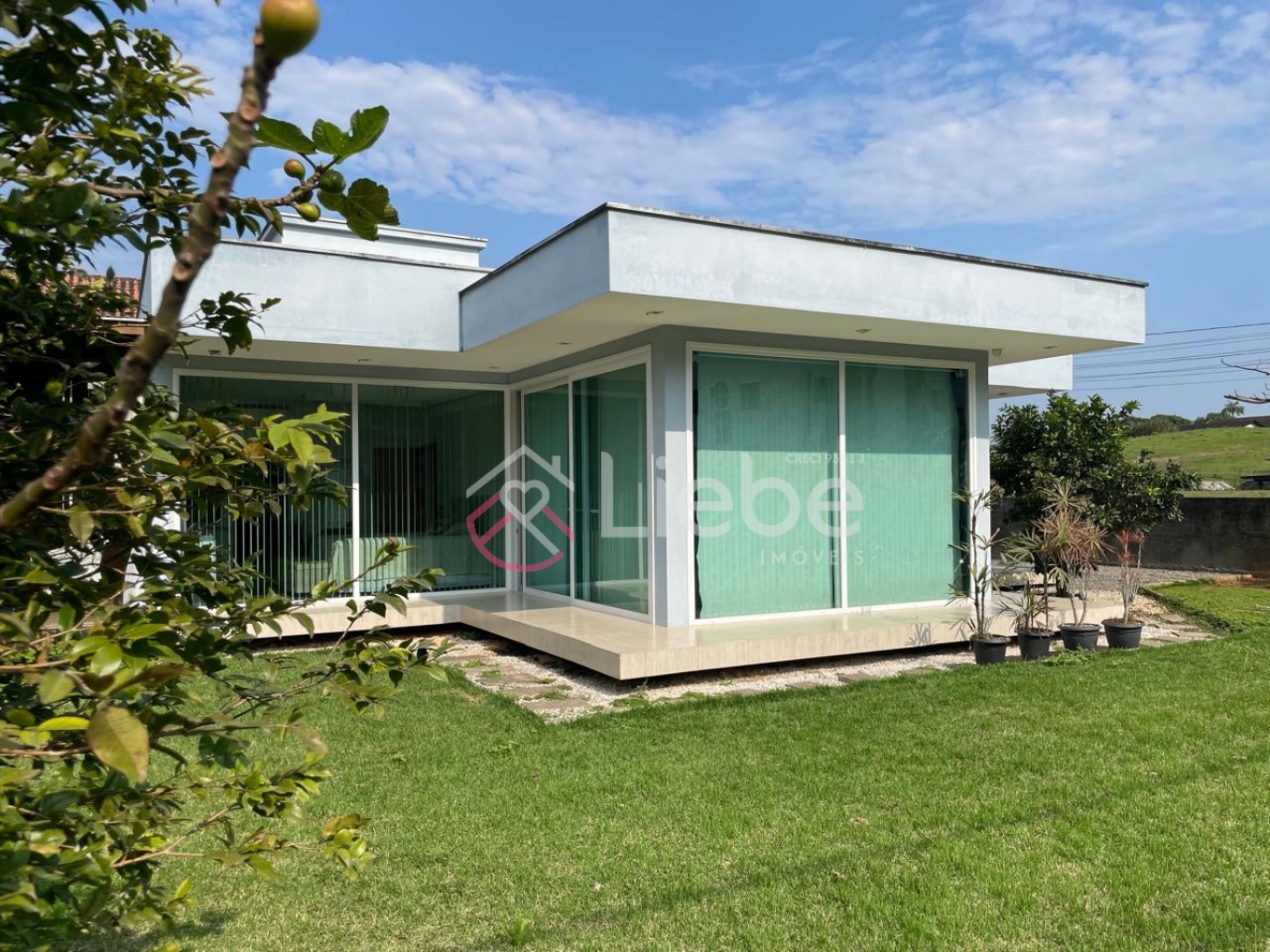 Linda casa em Testo Central na cidade de Pomerode com 97,67m de área construída num terreno de 625m. - foto 1