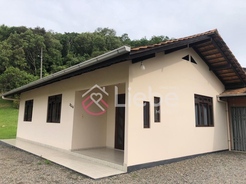 Duas Casas no Bairro Encano do Norte em Indaial com 358,00m de construção, edificado num terreno com 3.325,00m e frente de 45,00 metros. — foto 3