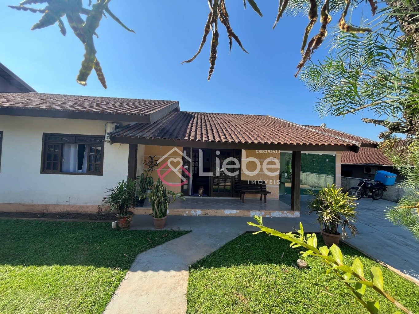 Linda casa em Testo Rega na cidade de Pomerode com 180,00m de área construída num terreno de 418,00m. - foto 1