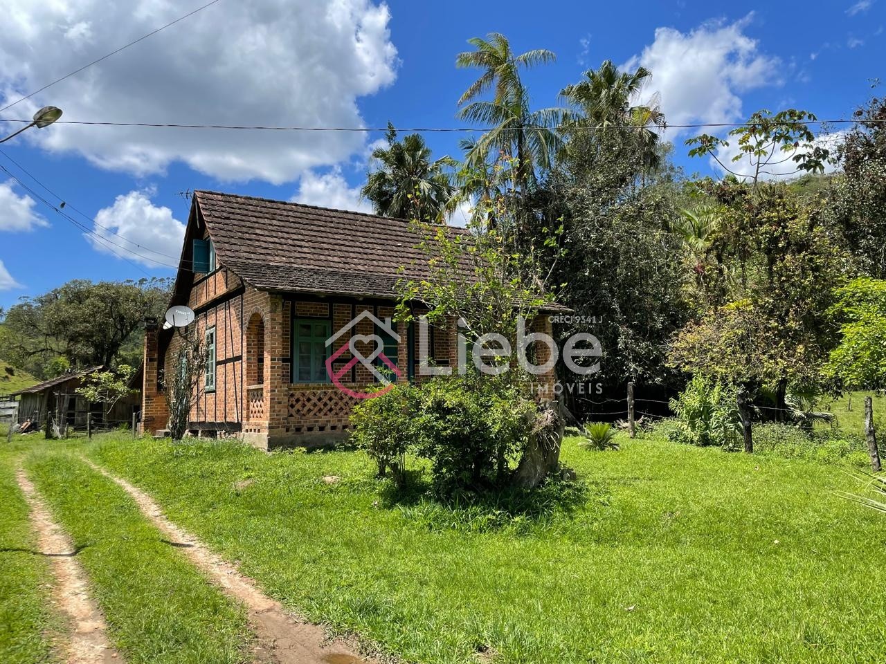 IMÓVEL ÚNICO - Sítio com Casa Enxaimel no bairro Vale do Selke em Pomerode. — foto 4