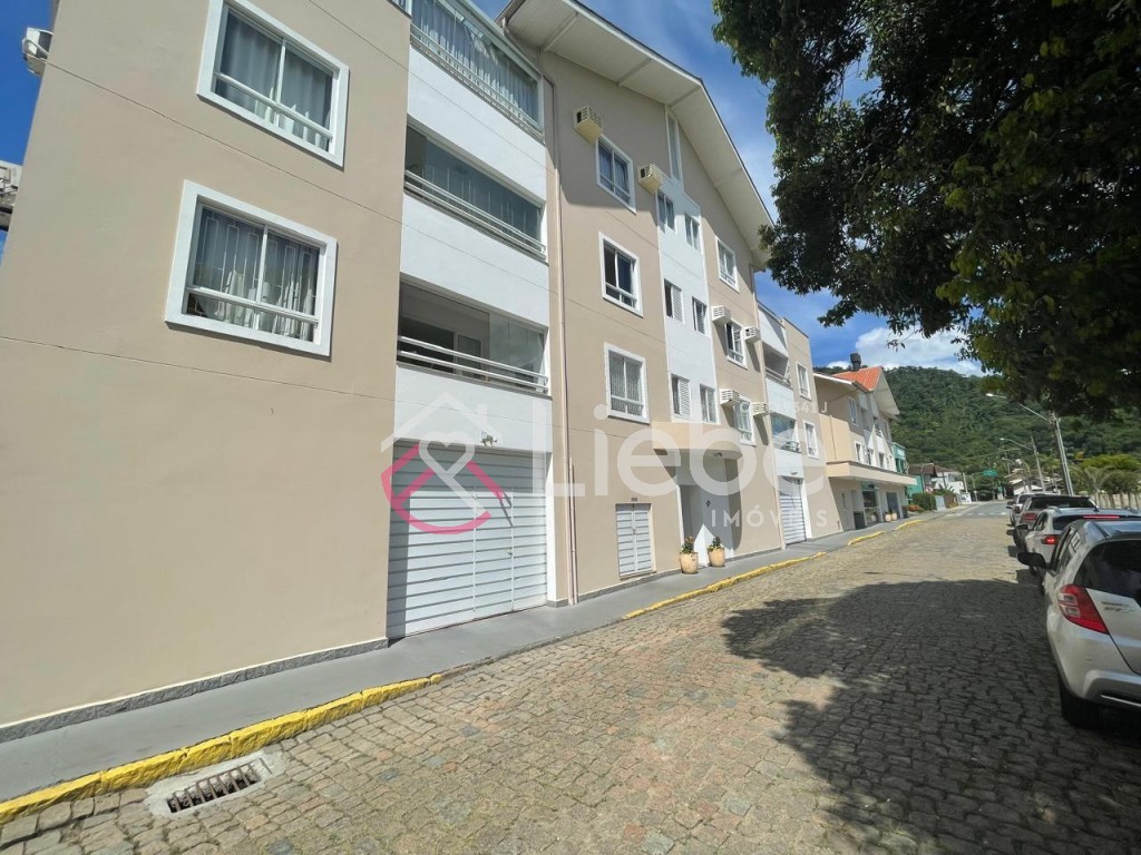 Linda COBERTURA localizada no Condomínio Residencial Atenas no Bairro Centro na cidade de Pomerode com área privativa de 117,04 m. — foto 2