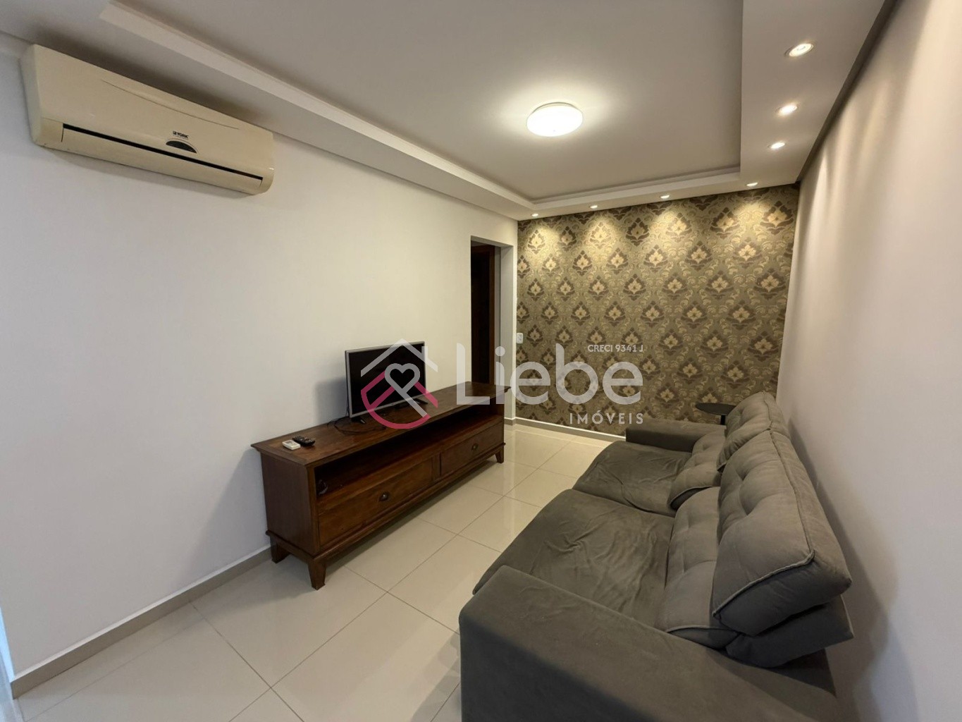 Ótimo Apartamento MOBILIADO no Condomínio RESIDENCIAL ALICE XV no primeiro pavimento com 66,11m de área privativa no bairro Centro na cidade de Pomerode. — foto 6