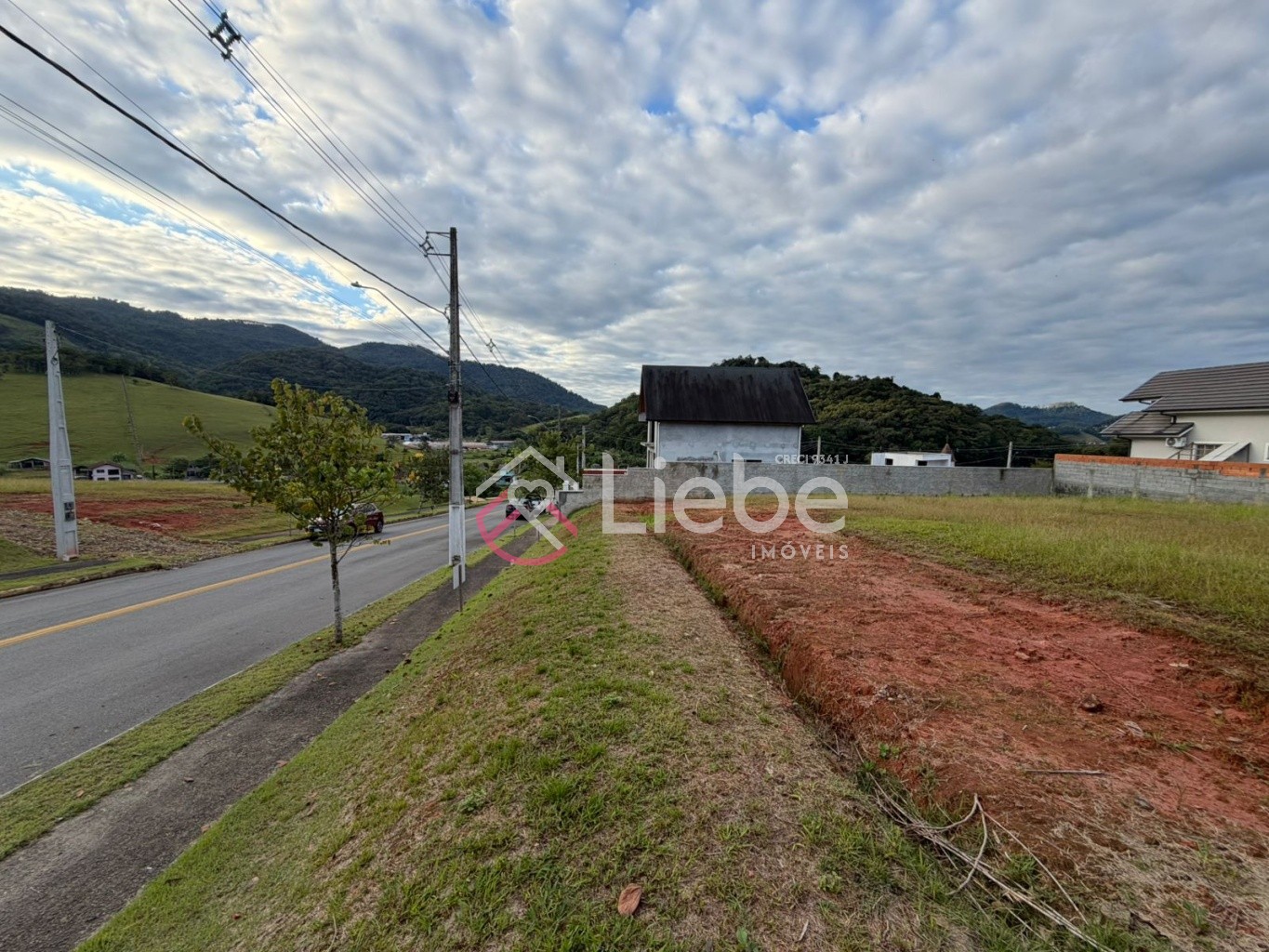 Terreno Lindo no Residencial Green Park no Bairro Ribeirão Herdt em Pomerode com 450,00m, fazendo frente em 15,00 metros. - foto 1
