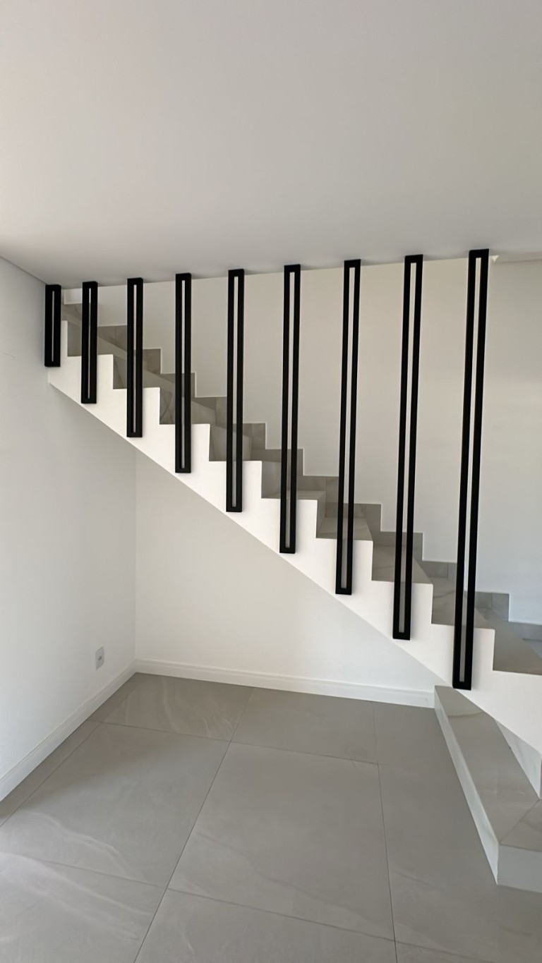 Sobrado novo com 2 suítes, moderno, bem localizado e pronto para morar. — foto 5