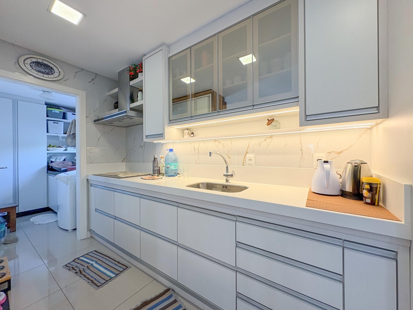 Apartamento semi-mobiliado à venda de 3 dormitórios sendo 1 suíte - Bairro Imigrantes — foto 6