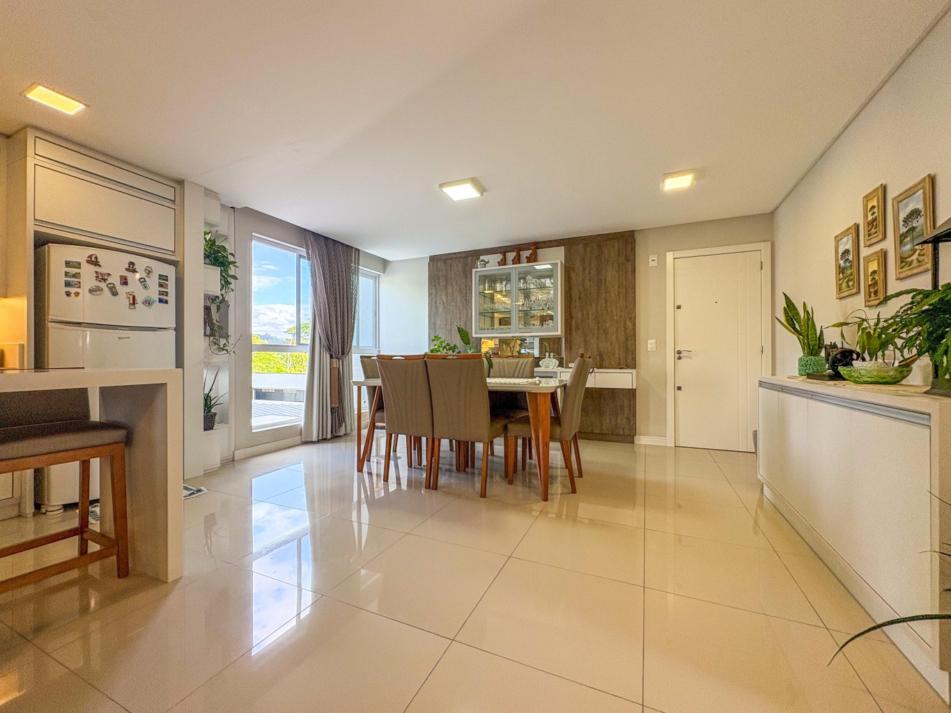 Apartamento semi-mobiliado à venda de 3 dormitórios sendo 1 suíte - Bairro Imigrantes — foto 4