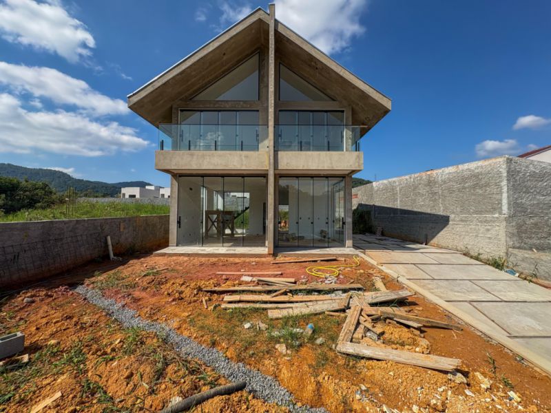 OPORTUNIDADE!!! Casa nova com 3 dormitórios sendo 2 suítes no bairro Mulde — foto 4