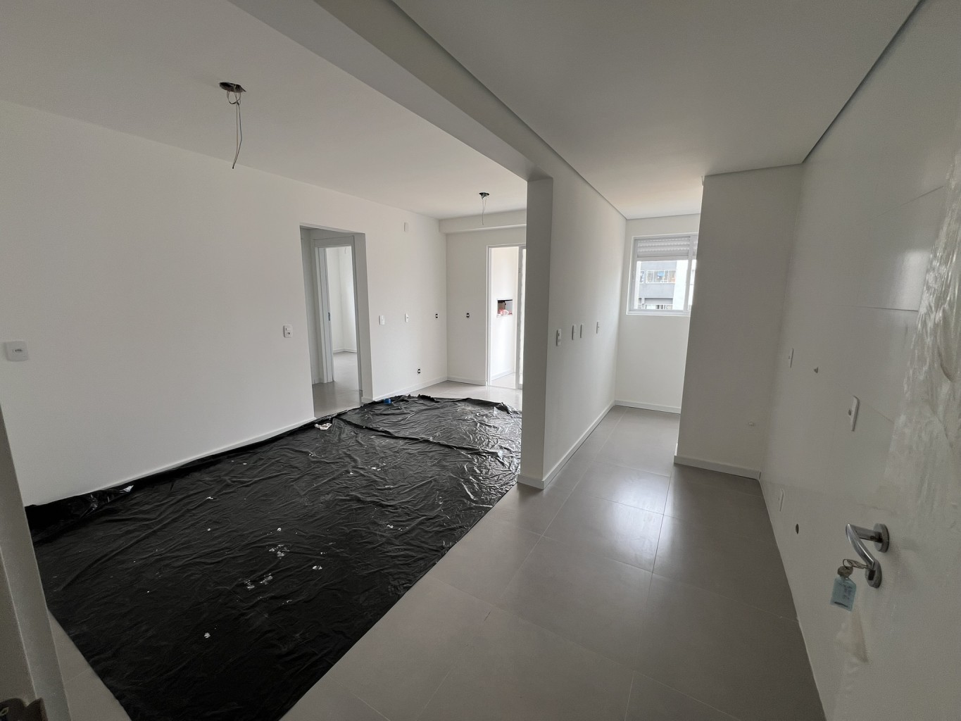 Residencial Madri Fortaleza Alta: apartamentos de 2 dormitórios, 55 m, sacada com churrasqueira e 1 vaga.  Condomínio com salão de festas, playground, bicicletário e fácil acesso à BR-470. — foto 5