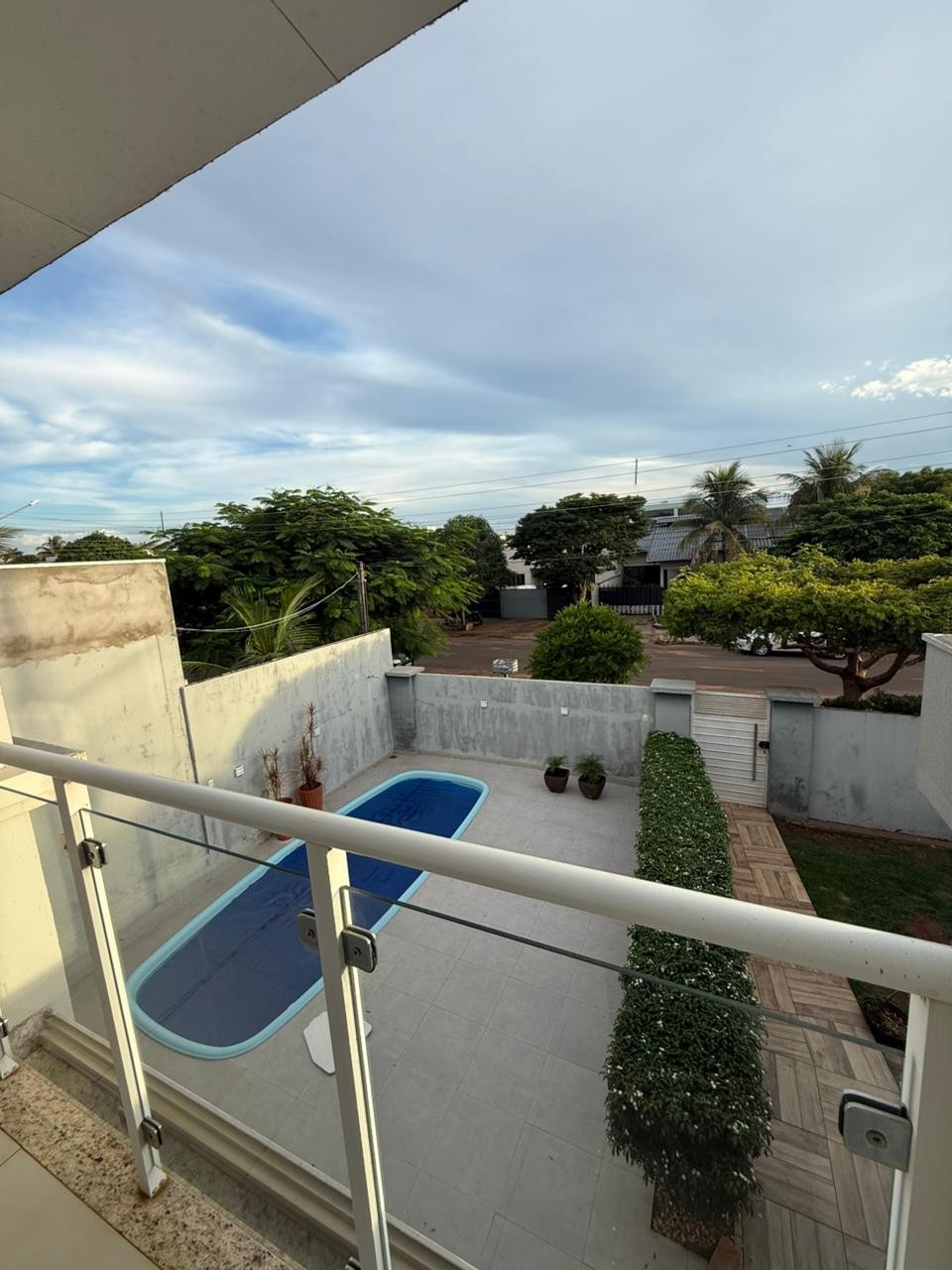 Espaço com Piscina