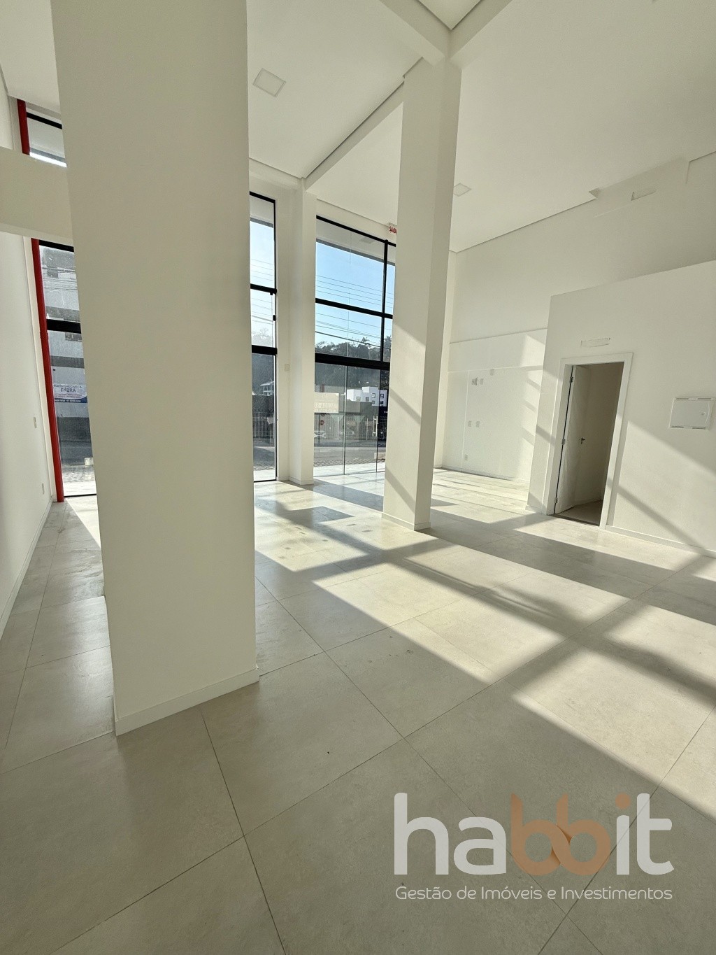 Loja/Sala Comercial Térrea no Bairro Água Verde em Blumenau com 62,40 m2 com estacionamento para clientes. — foto 7