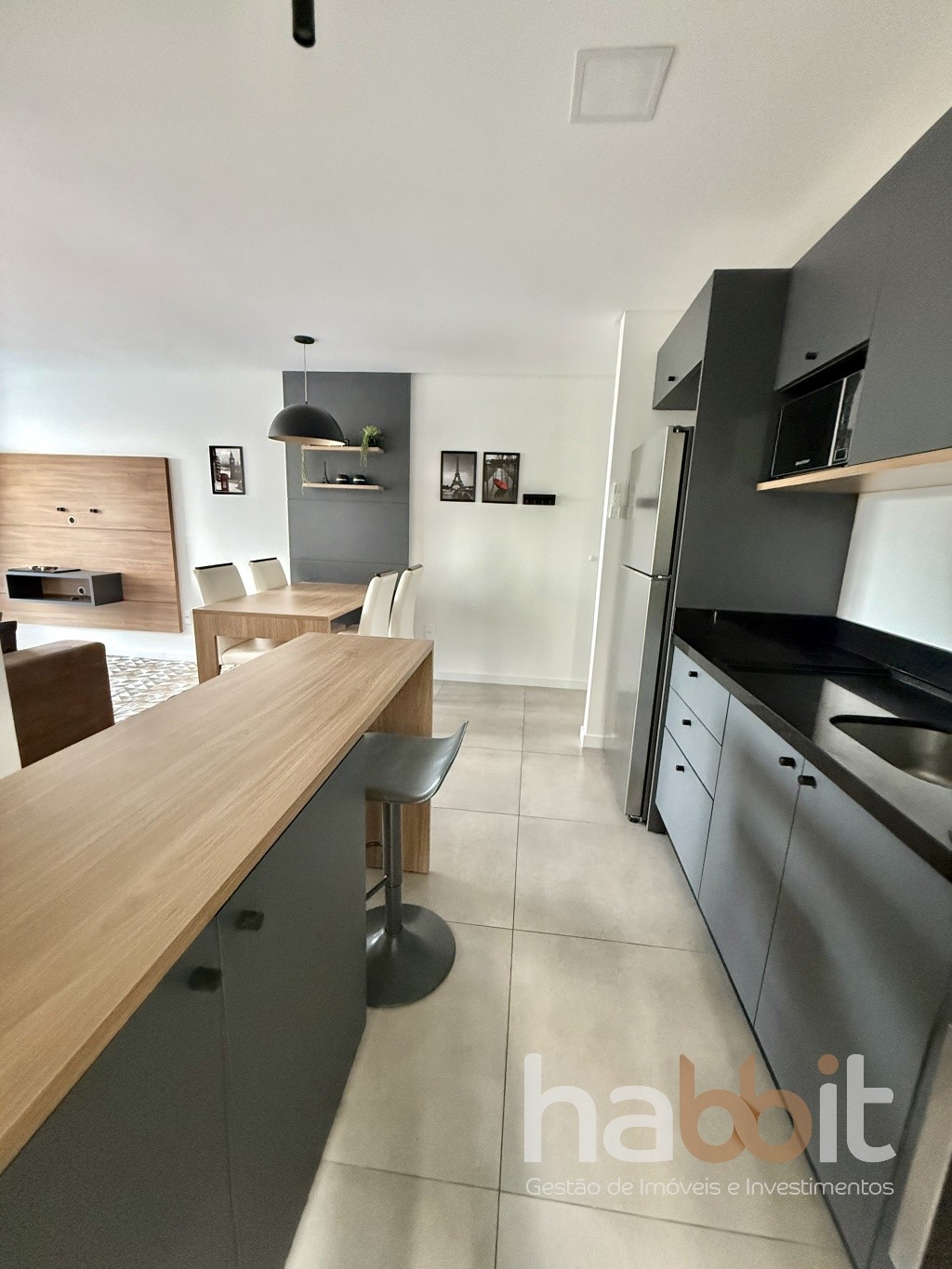 Apartamento mobiliado e decorado com 1 suíte, sacada com churrasqueira, área de serviço, cozinha e sala de jantar/tv próximo a Cremer, Furb, Giassi — foto 7