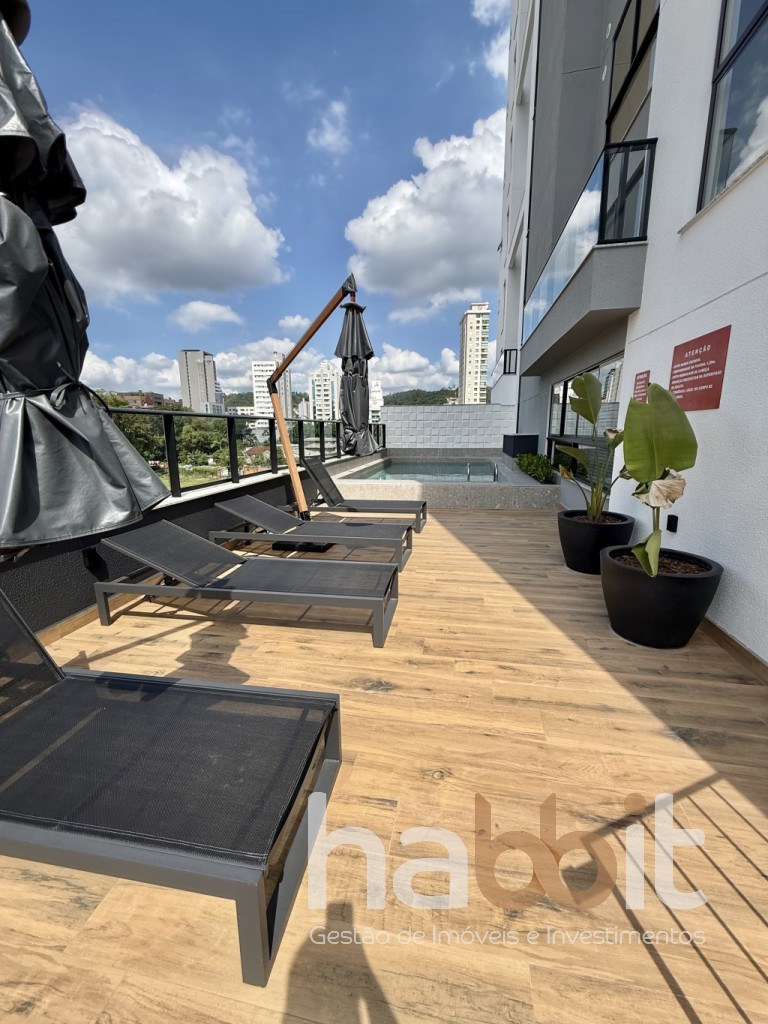 Apartamento novo, mobiliado e decorado com 2 quartos, sendo 1 suíte, na melhor região da Vila Germânica — foto 2