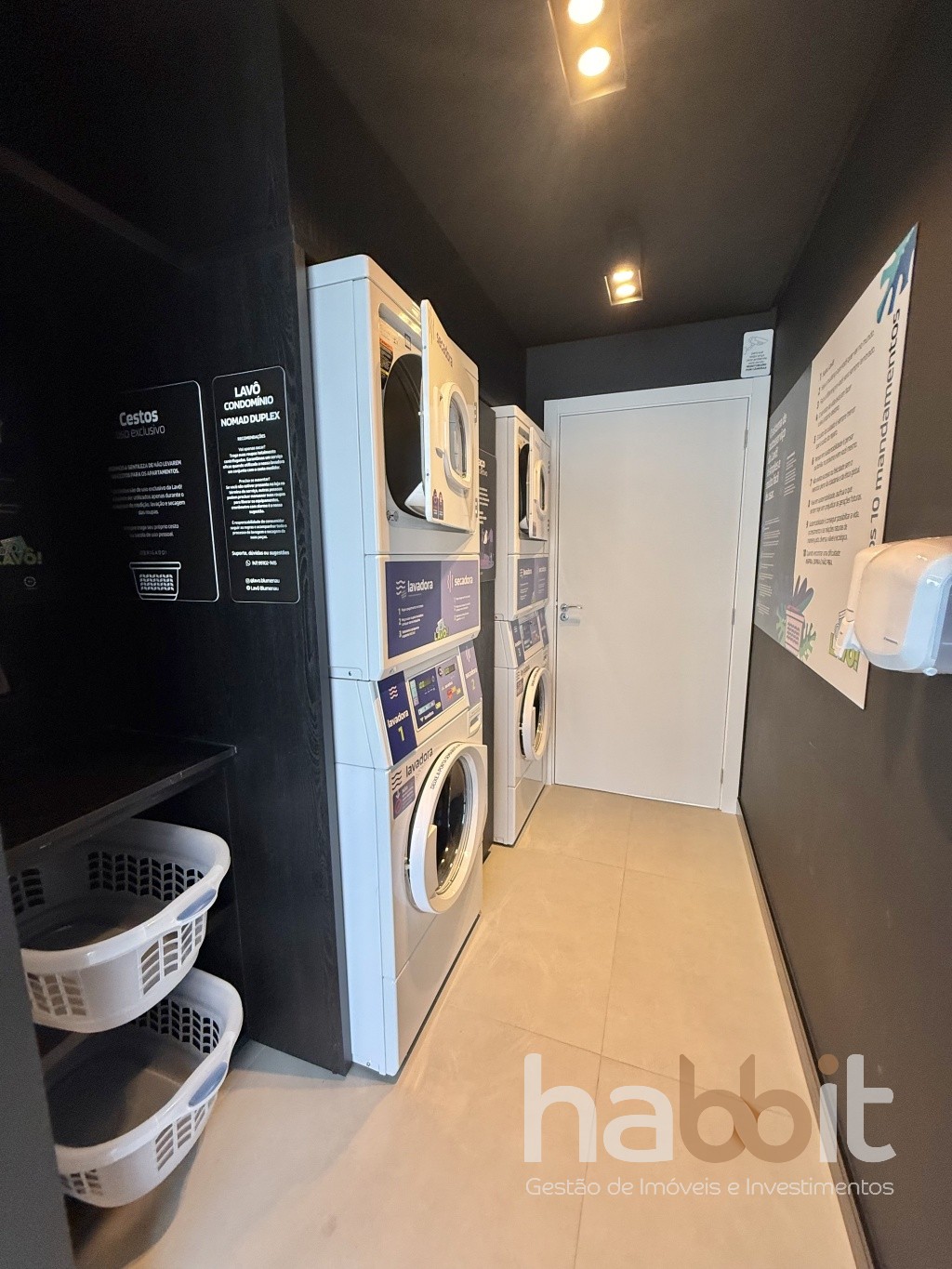 Duplex mobiliado e decorado localizado no coração da Vila Nova, com 2 vagas de garagem, O Nomad é ideal para morar, próximo de farmácias, restaurantes, supermercado e da Unimed, com fácil acesso à Rua Joinville e a poucos minutos do centro da cidade. — foto 7