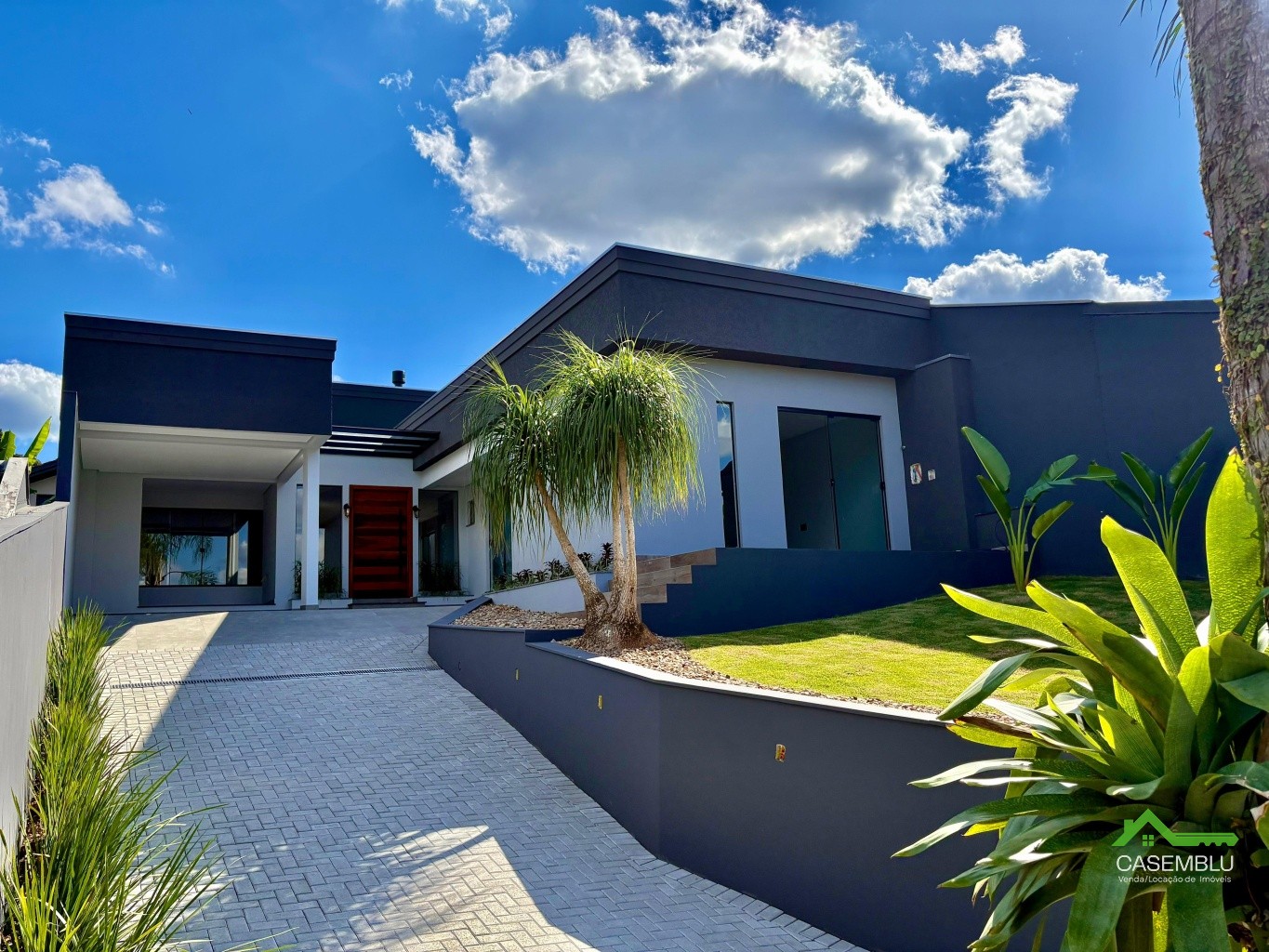 Casa Nova no Bairro Passo Manso Alto Padrão e Design Moderno - foto 1