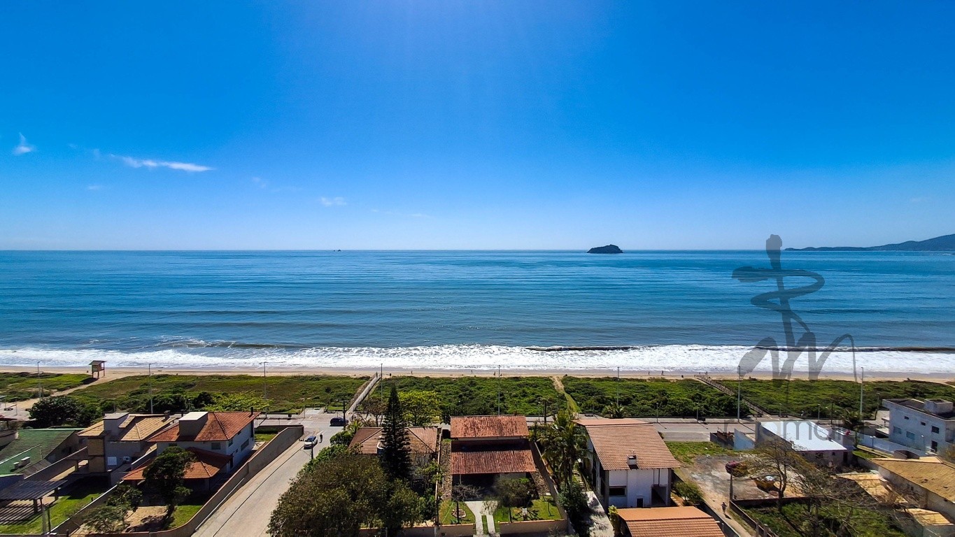 Vista para o Mar e o maior e melhor Living em Piçarras! 4 suítes, sendo 2 demi! - foto 1