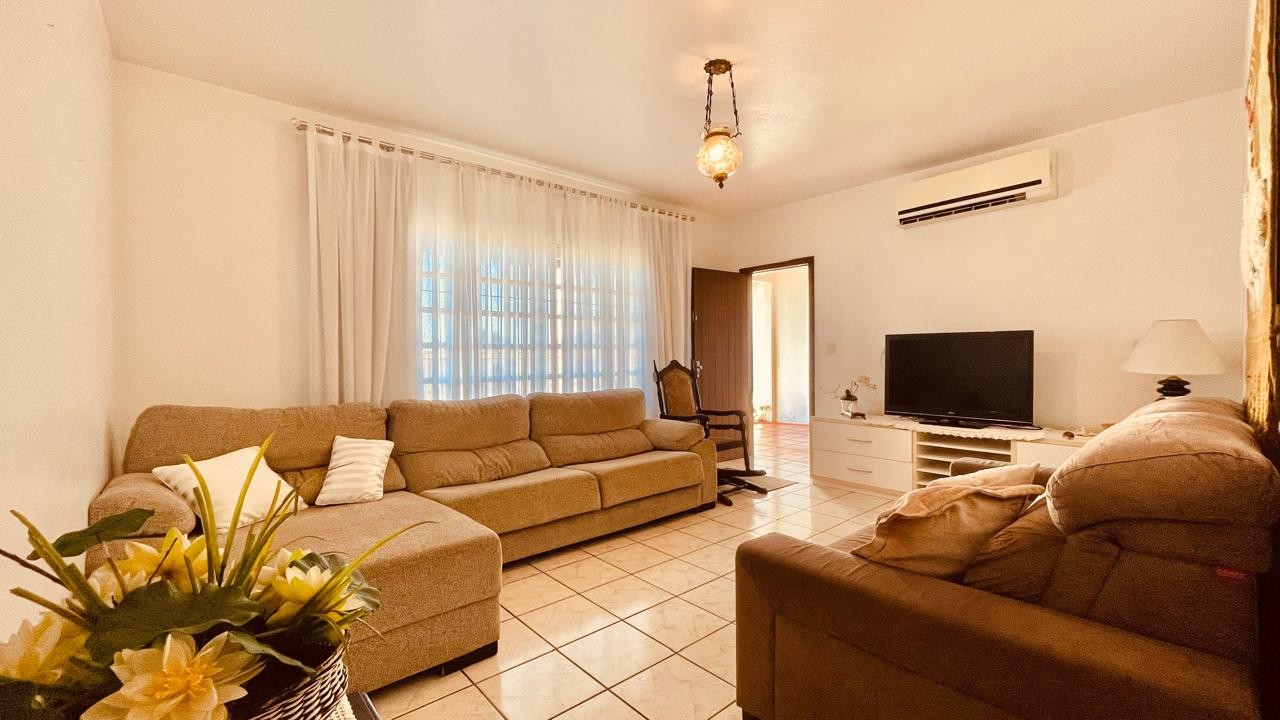 Casa de Frente para o Mar na Praia de Navegantes - Bairro Meia Praia — foto 4