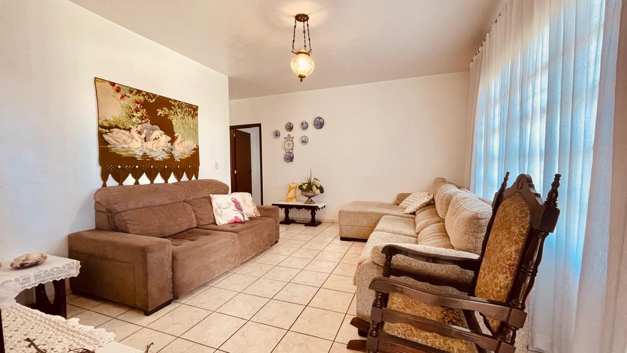 Casa de Frente para o Mar na Praia de Navegantes - Bairro Meia Praia — foto 3