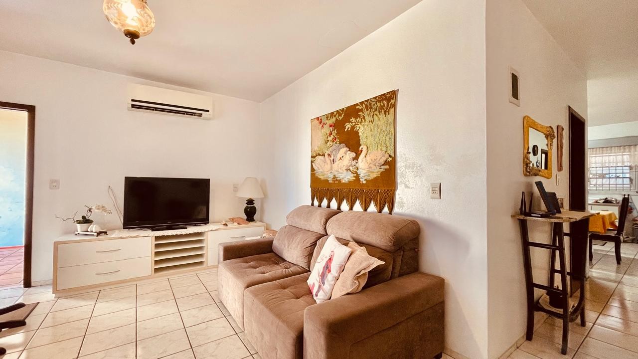 Casa de Frente para o Mar na Praia de Navegantes - Bairro Meia Praia — foto 6