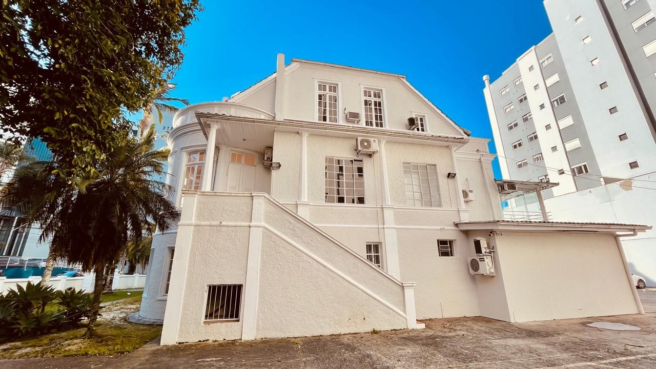 Casa Comercial para Locação no Centro de Blumenau - Em Frente ao Hospital Santa Isabel — foto 5