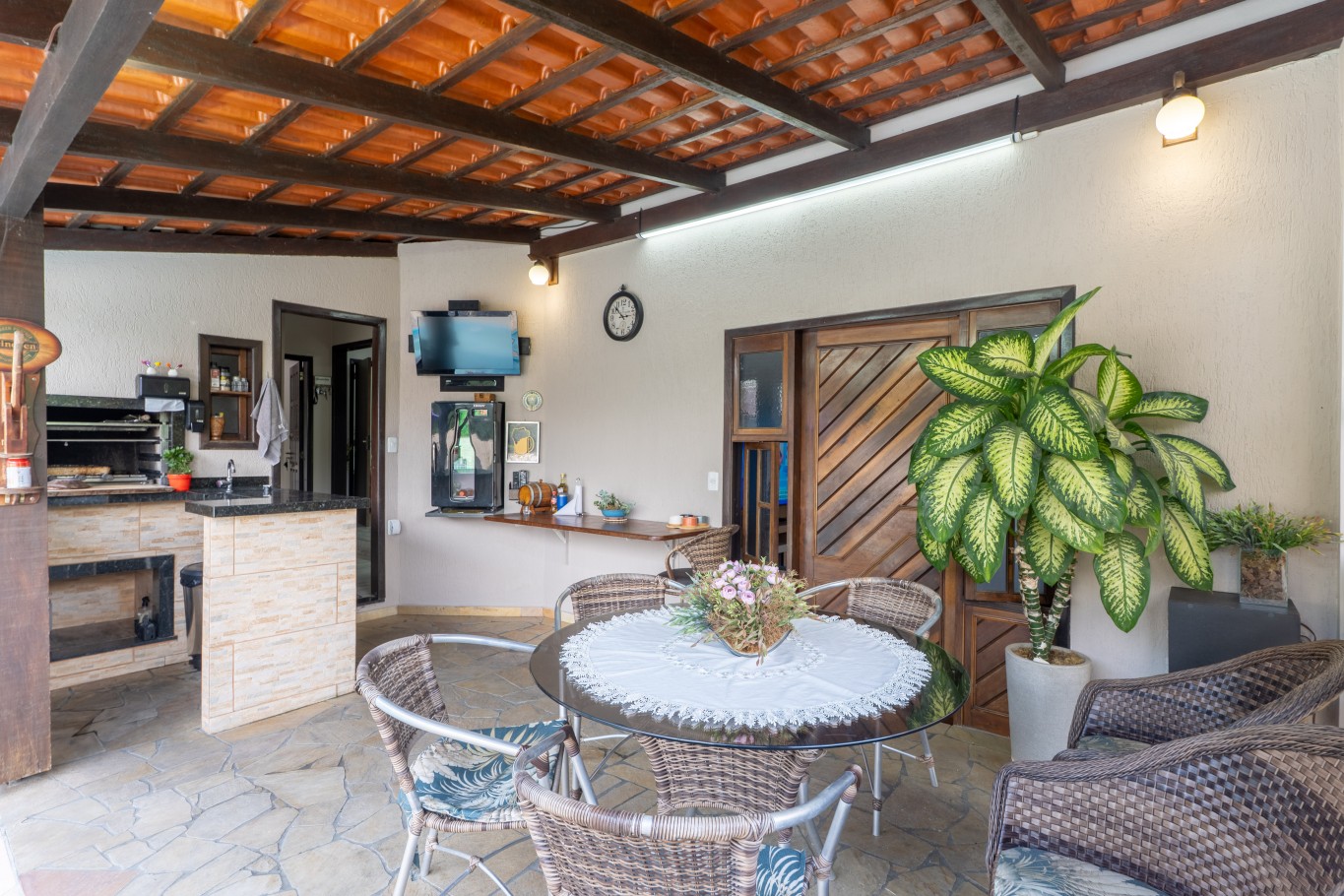 Linda casa com piscina no bairro Boa Vista | 03 dormitórios — foto 4