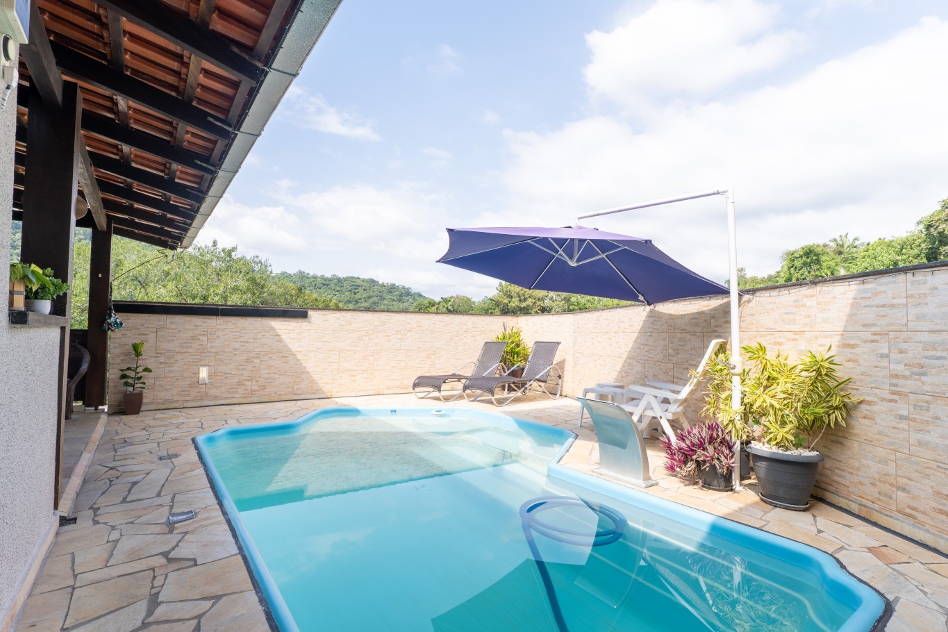 Linda casa com piscina no bairro Boa Vista | 03 dormitórios — foto 3