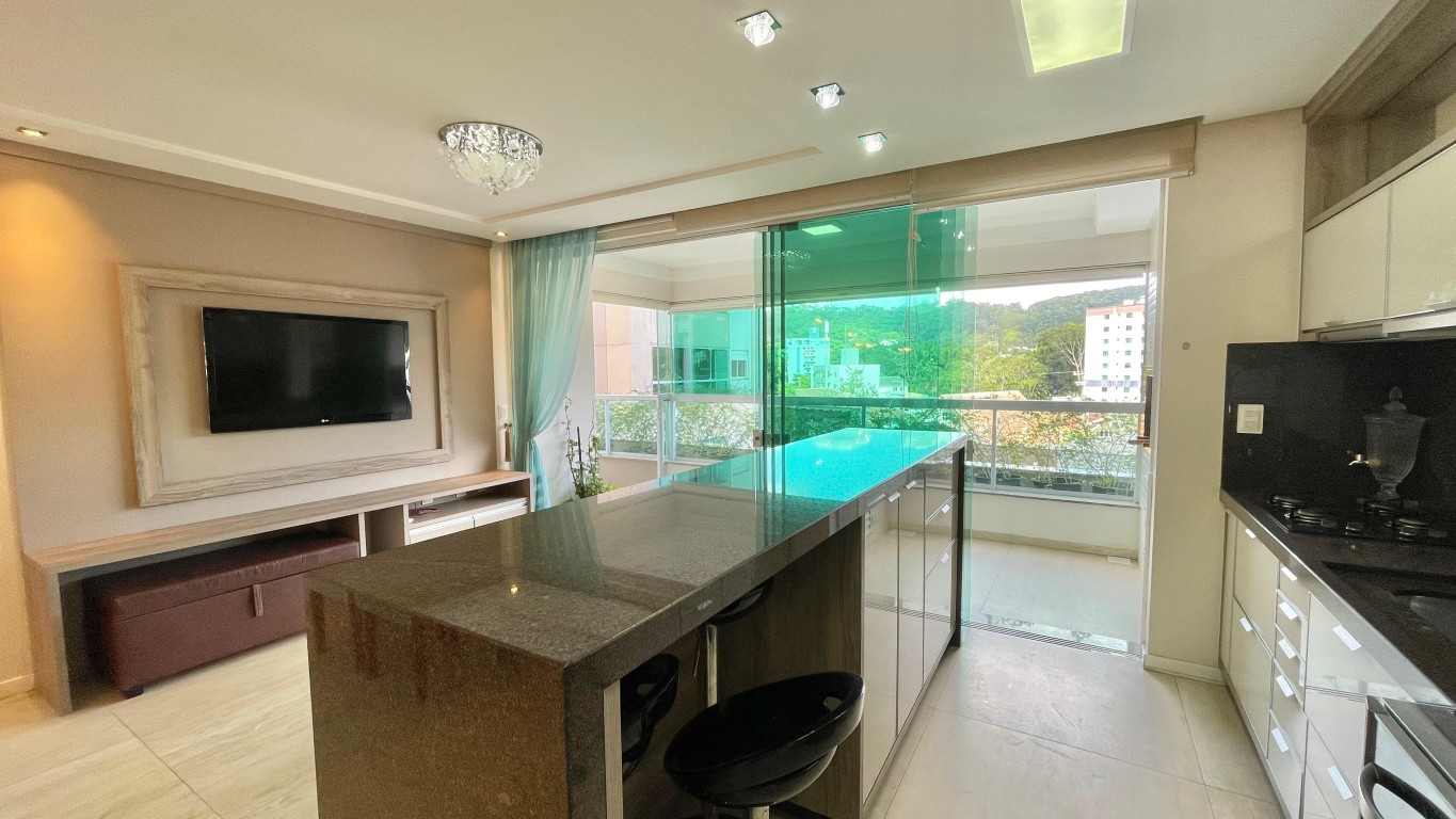 Locação - Apartamento Mobiliado com Suíte e Closet no Bairro Velha — foto 4