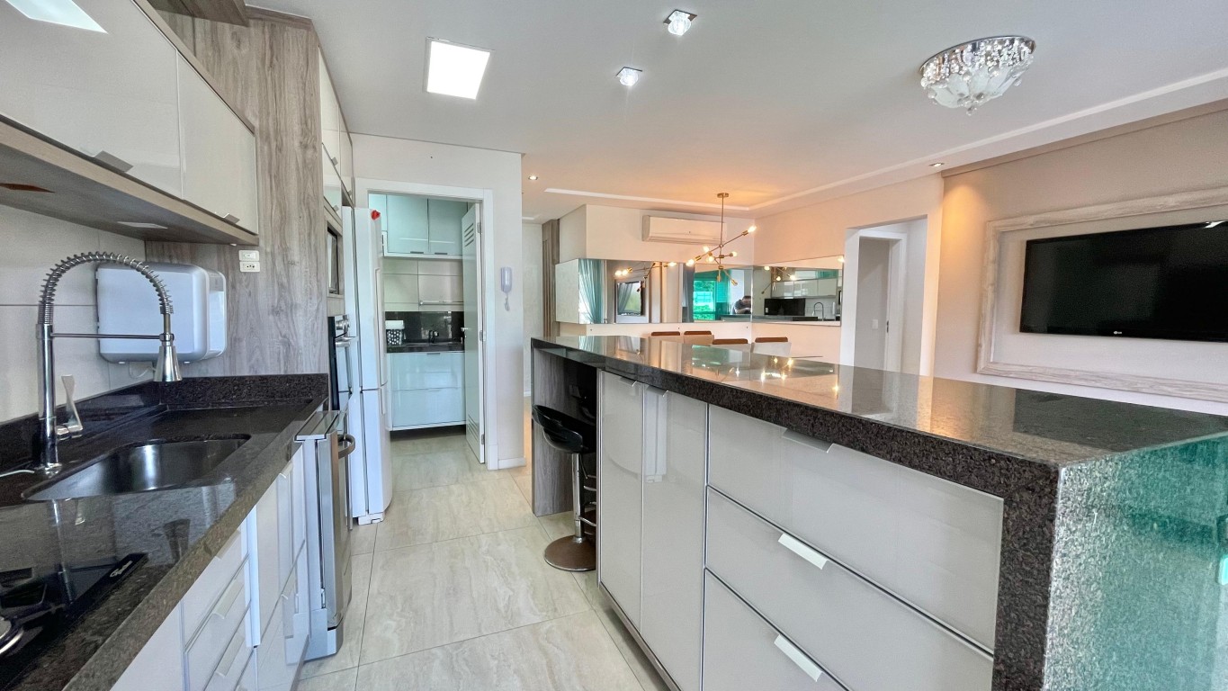 Locação - Apartamento Mobiliado com Suíte e Closet no Bairro Velha — foto 5