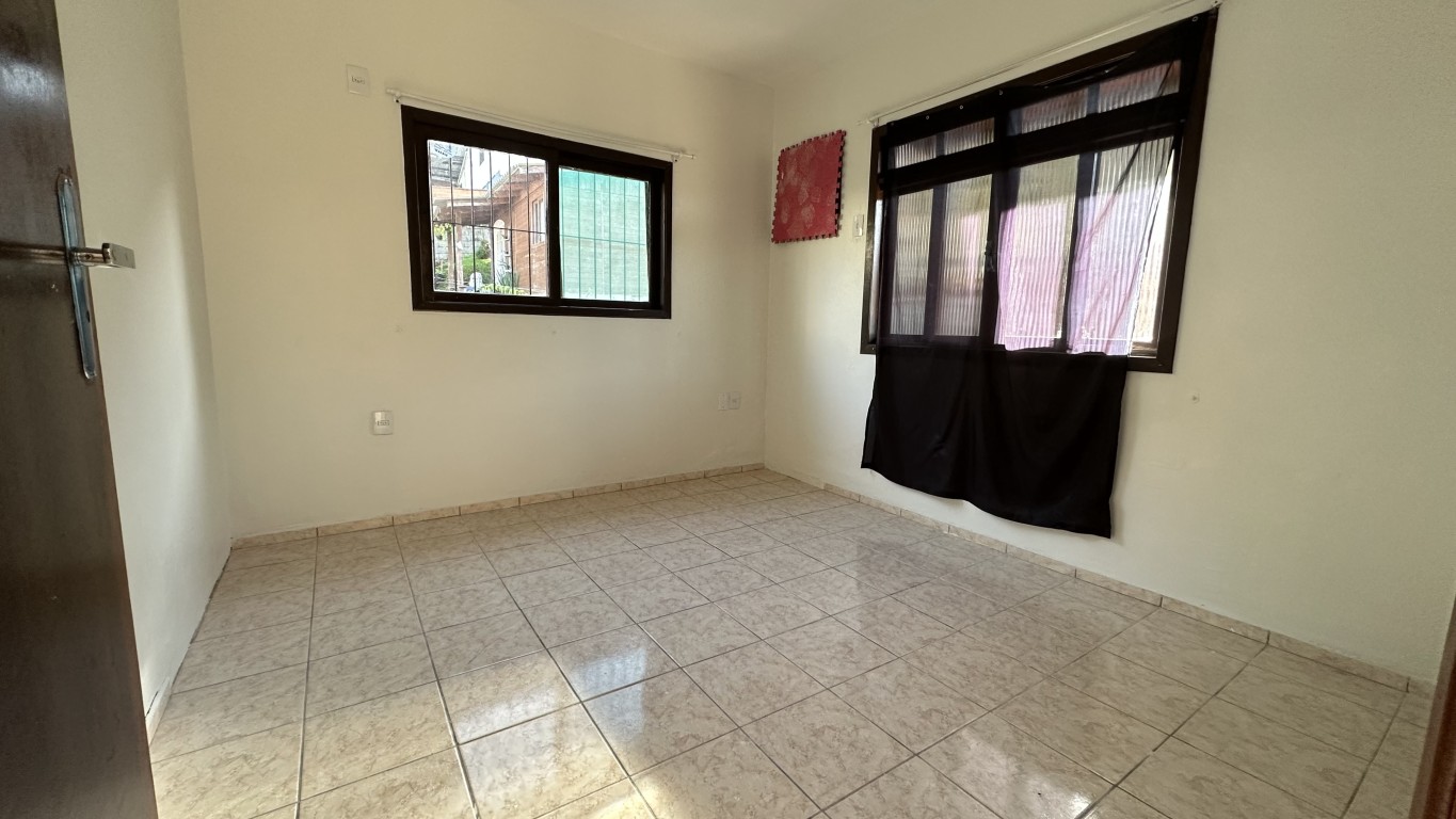 Casa no Bairro Água Verde com Amplo Terreno — foto 7