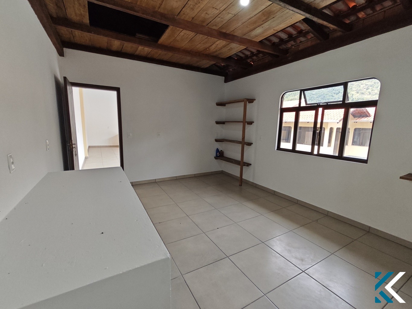 Casa recém reformada, plana, com piscina e muito espaço para sua família....Valor imperdível de início de ano. — foto 7