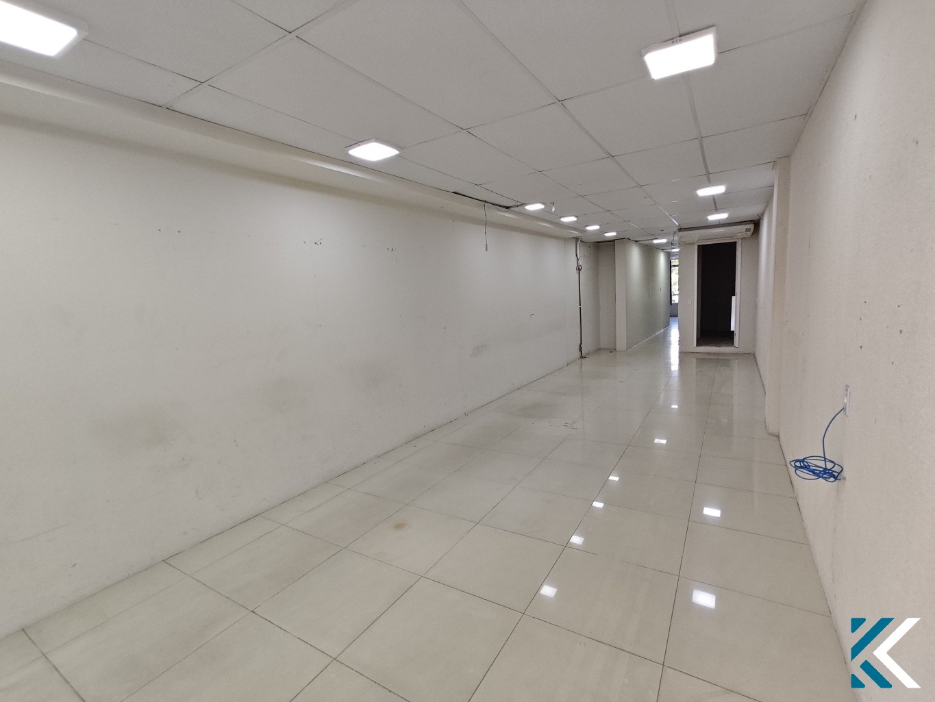 Excelente Sala Comercial na Rua XV de Novembro / Blumenau - 70m - Pronta para seu Negócio — foto 7