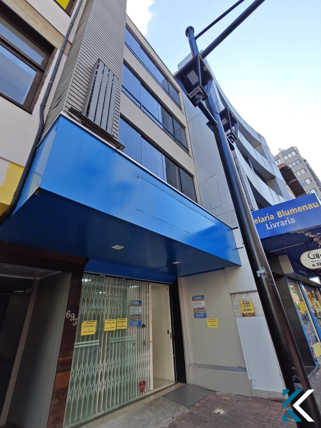 Excelente Sala Comercial na Rua XV de Novembro / Blumenau - 70m - Pronta para seu Negócio — foto 4