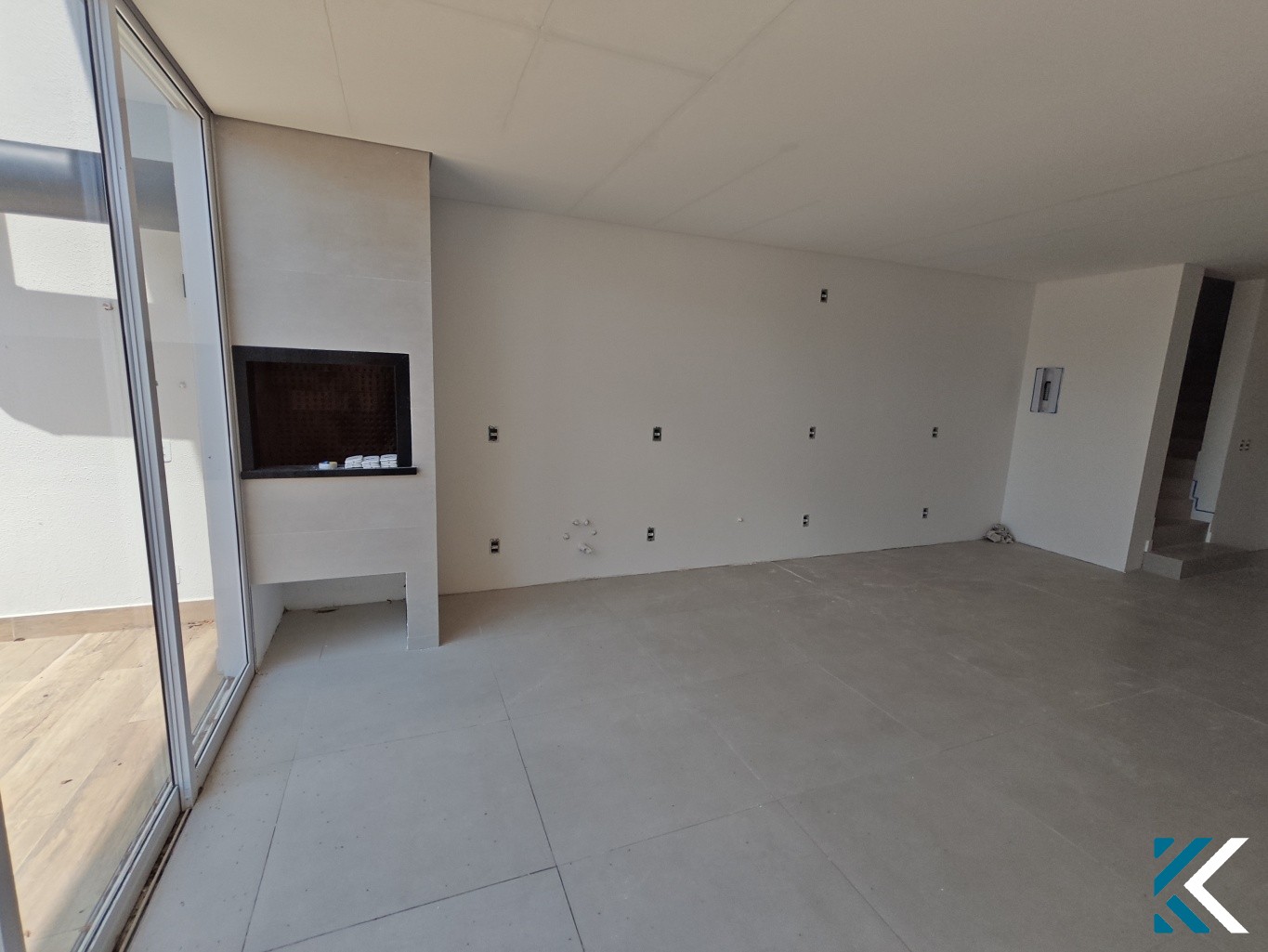 Sobrado Amplo com 3 Dormitórios, 4 Vagas e Área de Festas - Bairro Velha — foto 7