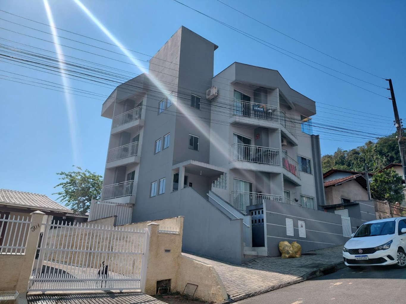 Apartamento com 2 Dormitórios / Bom Retorno de Locação — foto 2