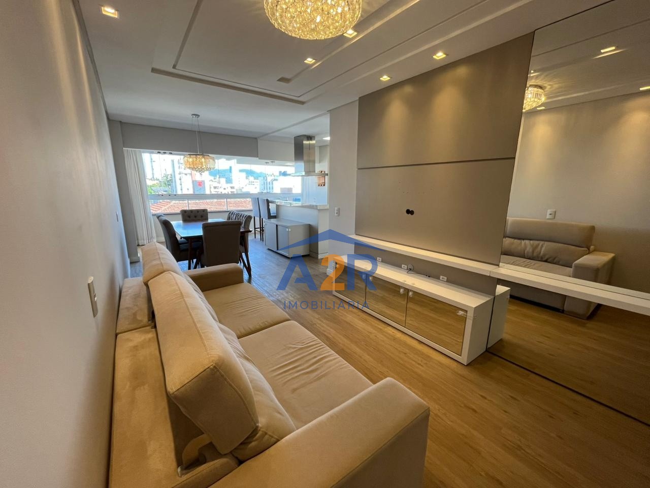 APARTAMENTO MOBILIADO COM SACADA EXTRA E 02 VAGAS DE GARAGEM — foto 5