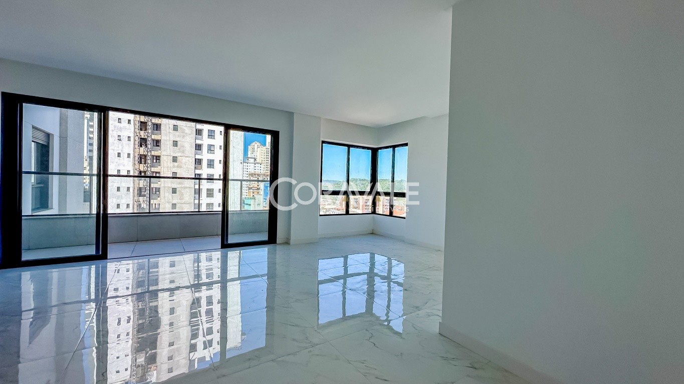 Apartamento com 3 suítes e 140 m no bairro Centro em Balneário Camboriú/SC. - foto 1