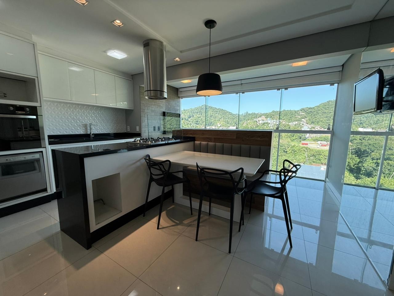 Apartamento semi-mobiliado com 2 quartos e closet na Itoupava Norte - Blumenau/SC — foto 2