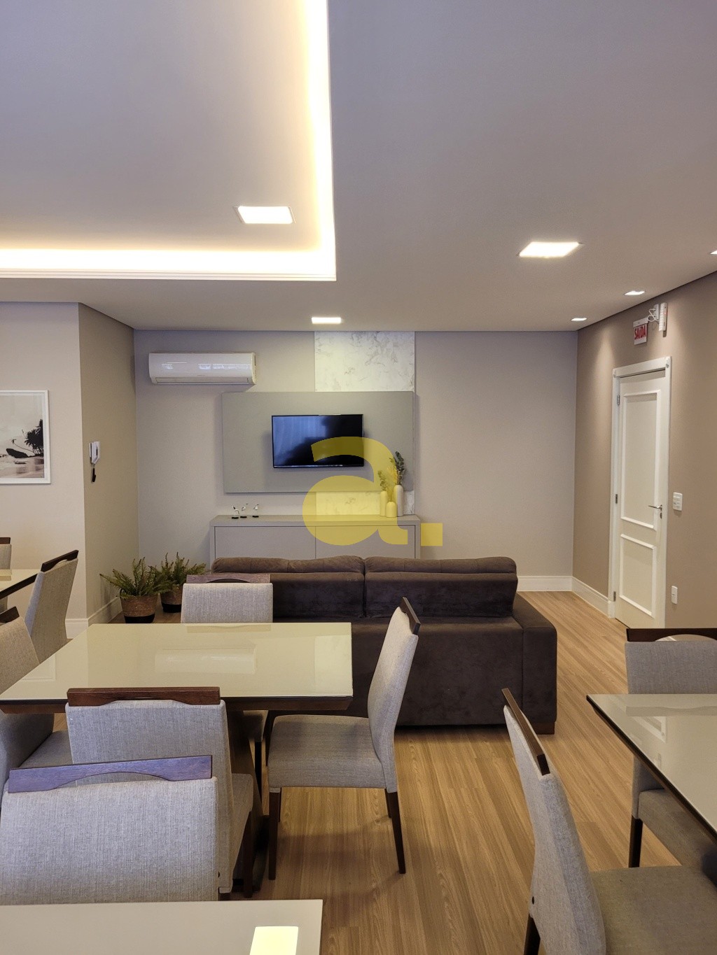 Apartamento à venda com 3 quartos, 118m² - Foto 9