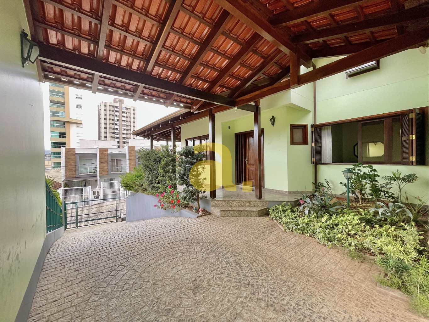 Casa, 4 quartos, 307 m² - Foto 4