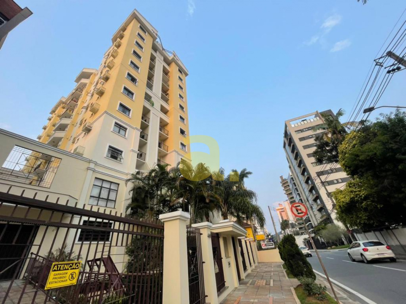 APARTAMENTO COM 1 QUARTO TODO MOBILIADO PARA LOCAÇÃO - JARDIM BLUMENAU — foto 2