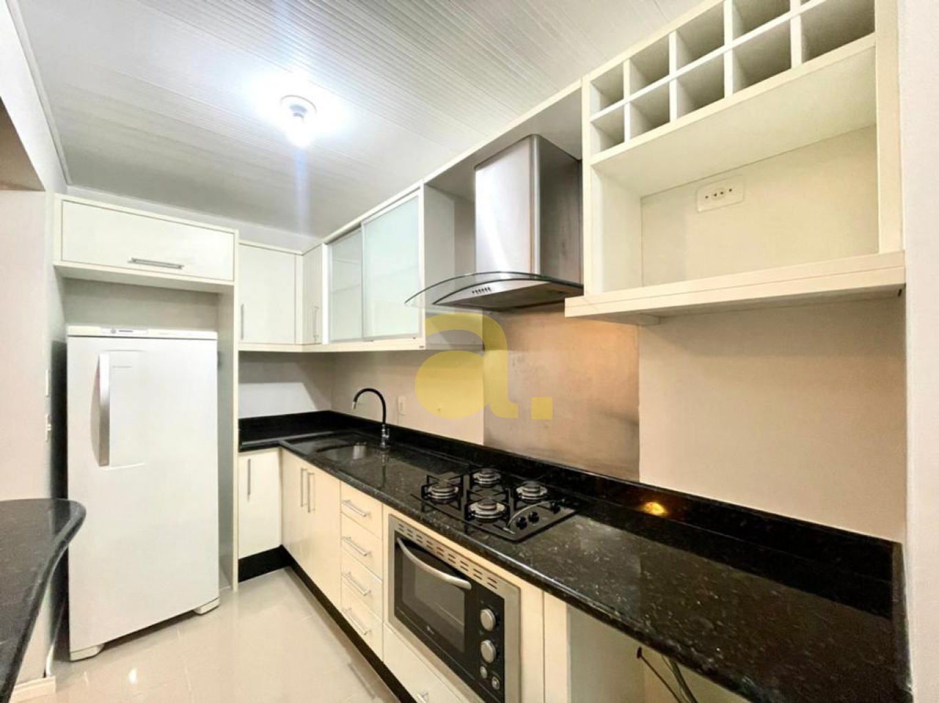 APARTAMENTO COM 1 QUARTO TODO MOBILIADO PARA LOCAÇÃO - JARDIM BLUMENAU — foto 5