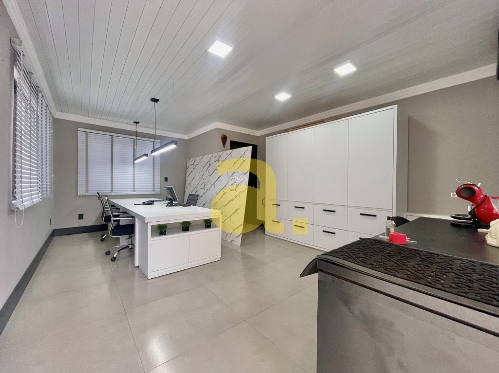 Casa à venda com 3 quartos, 365m² - Foto 15