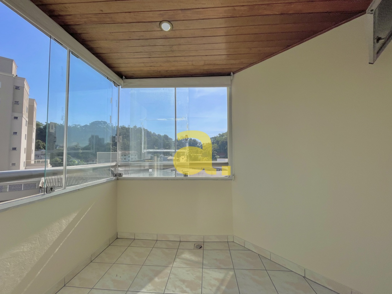 Apartamento à venda com 2 quartos, 91m² - Foto 4