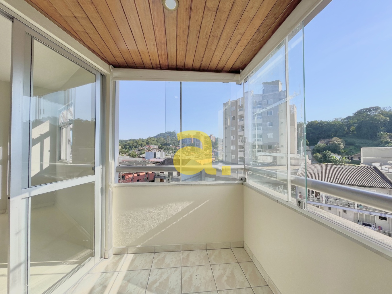 Apartamento à venda com 2 quartos, 91m² - Foto 5