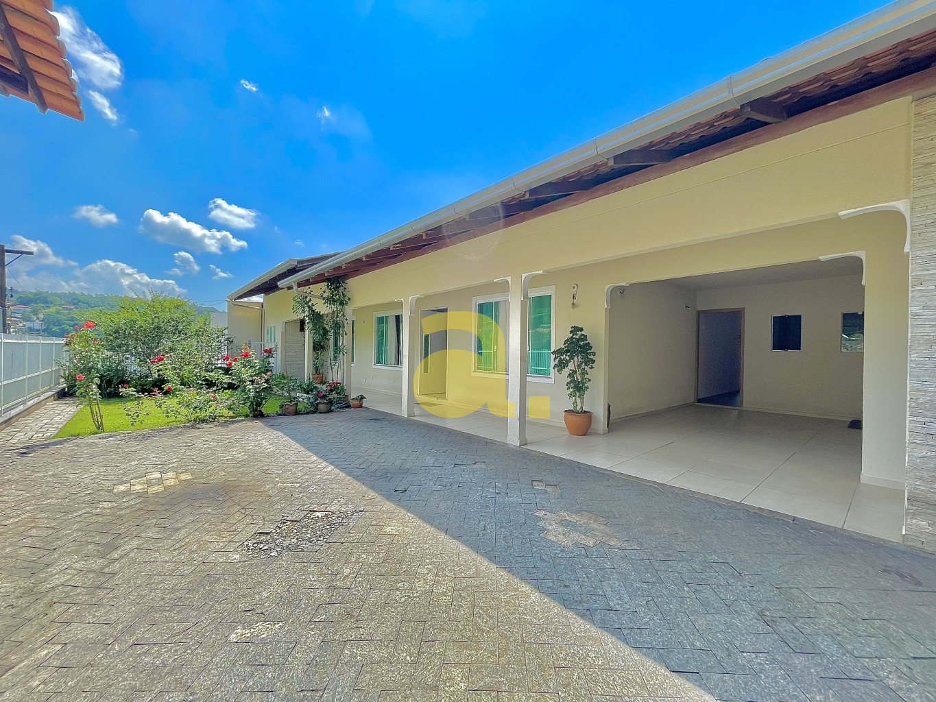 Casa, 4 quartos, 270 m² - Foto 3