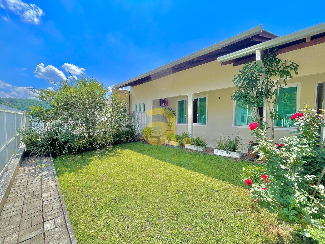 Casa, 4 quartos, 270 m² - Foto 4