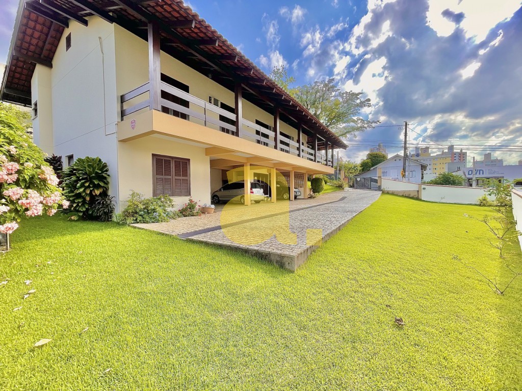 Casa para alugar com 5 quartos, 429m² - Foto 4