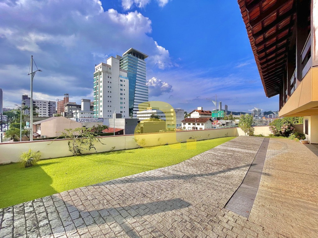 Casa para alugar com 5 quartos, 429m² - Foto 2