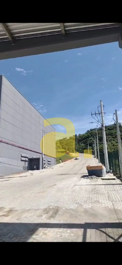 Depósito-Galpão-Armazém para alugar, 1270m² - Foto 3