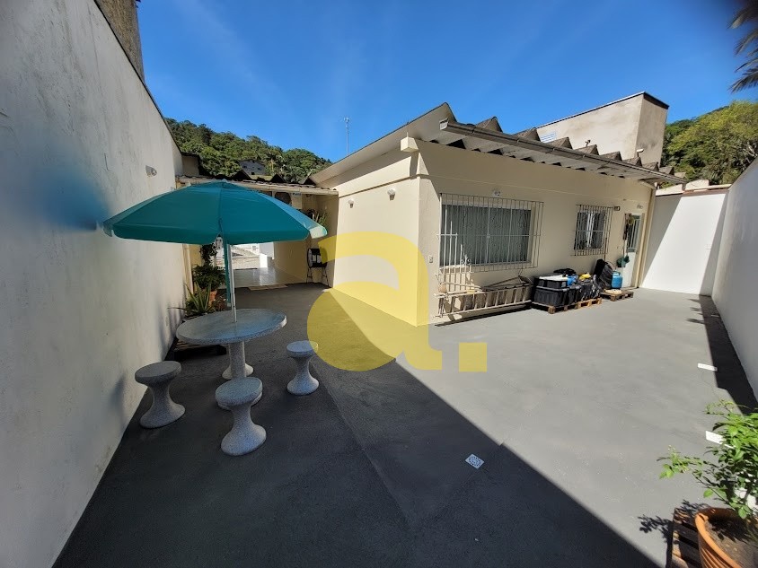 Casa à venda com 2 quartos, 126m² - Foto 26